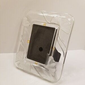 Mikasa Crystal Picture Frame Feelings Frosted Ginko Leaf Photo 4"x6", 8"x10"